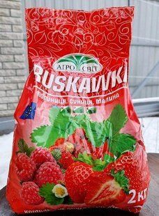 Комплексное удобрение TRUSKAWKA для клубники NPK 5:5:15 , 2 кг 11323 фото